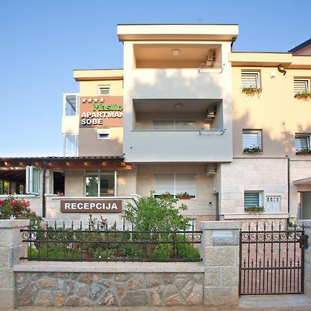 Apartments Maslina II Njivice Exteriér fotografie
