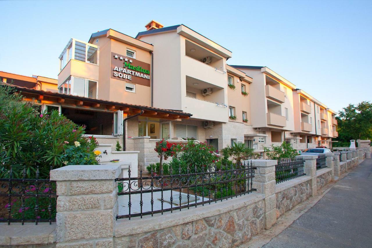 Apartments Maslina II Njivice Exteriér fotografie